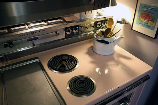 pink kitchen stove 5 | the both and | shorts and longs | julie rybarczyk pink kitchen stove 5 | the both and | shorts and longs | julie rybarczyk